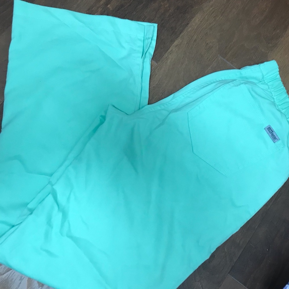 Greys anatomy scrubs NWOT